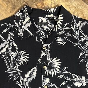 HAROLD POWELL Men’s 100% Silk Black and Ivory Hawaiian Camp Shirt, Size L, EUC
